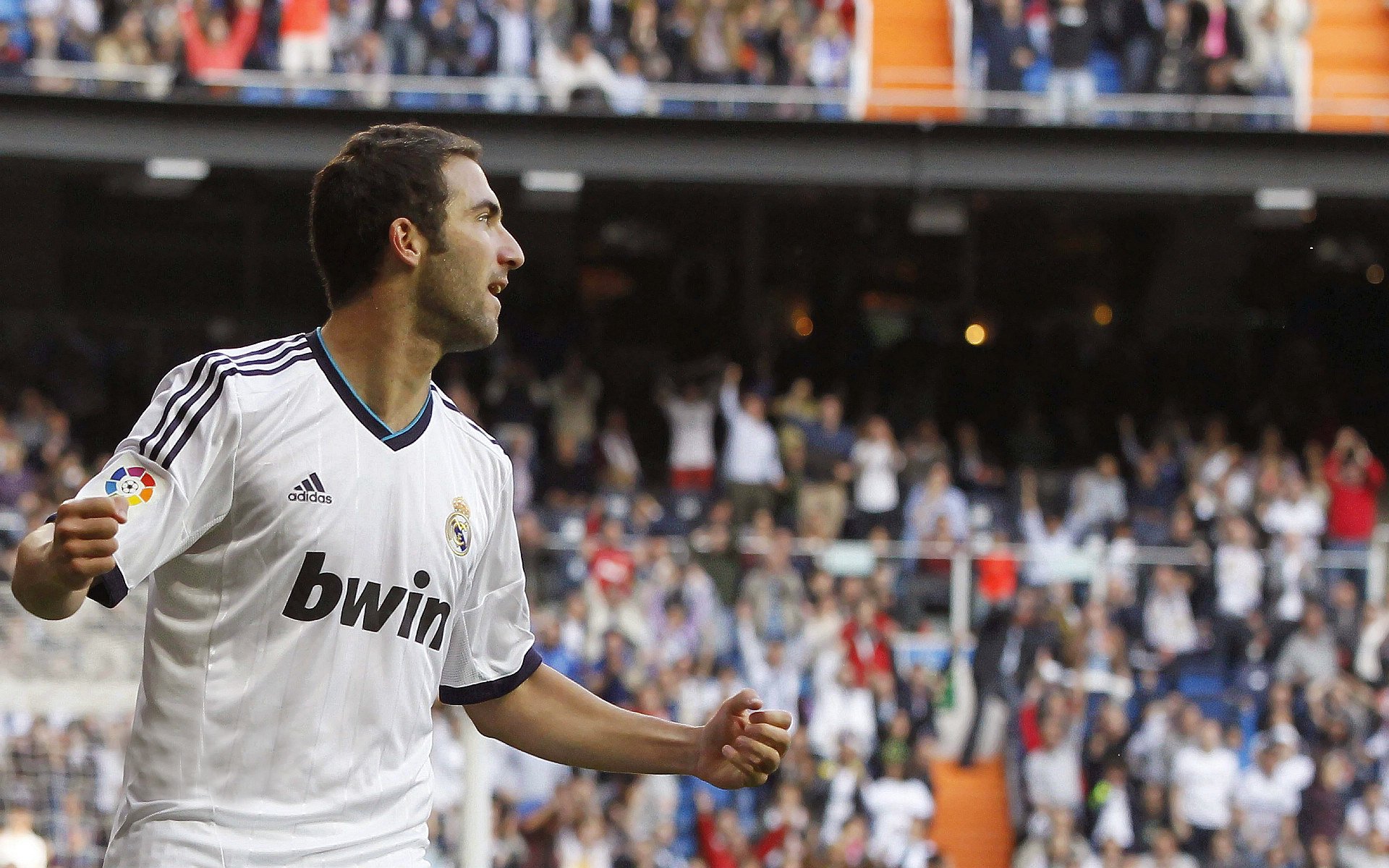 绝境中的神迹，伊布压力下完成爆发，雷恩掀翻智利启示录